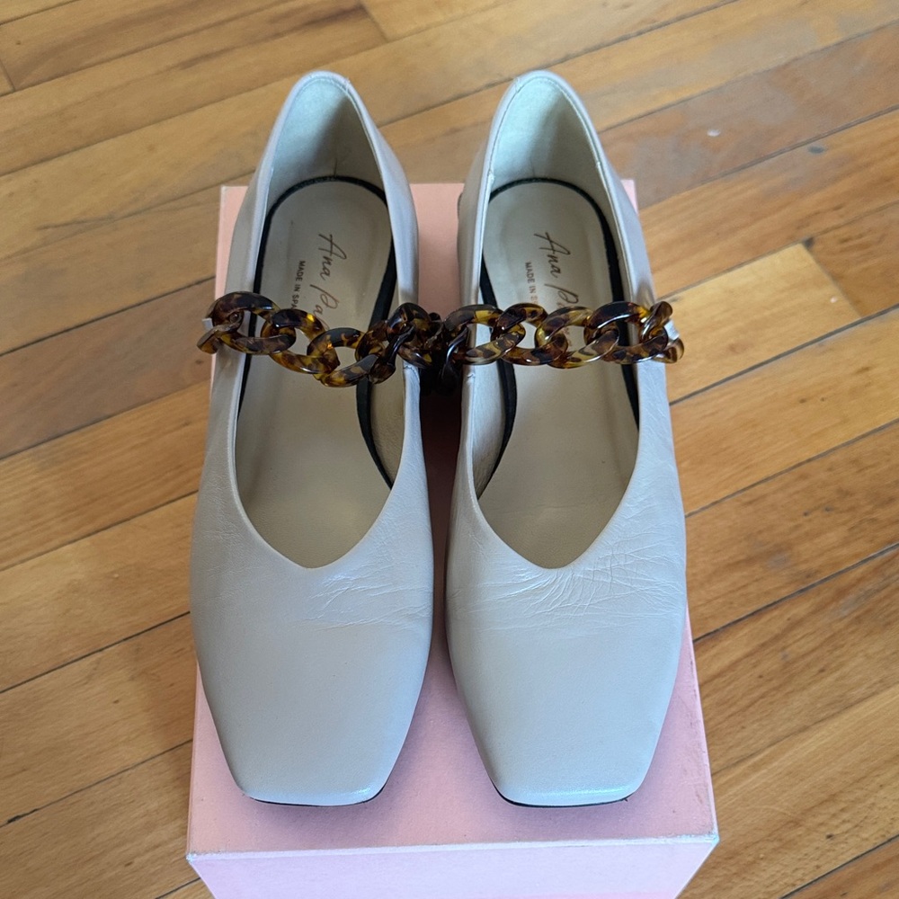 Ana Palma Made in Spain Genuine Leather Square-Toe Flats w Tortoiseshell Chain